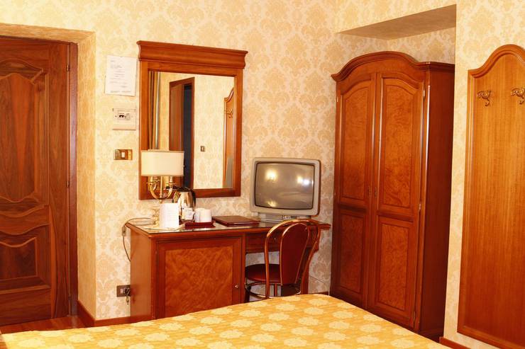 Standard double pace helvezia hotel rome Standard double pace helvezia hotel rome