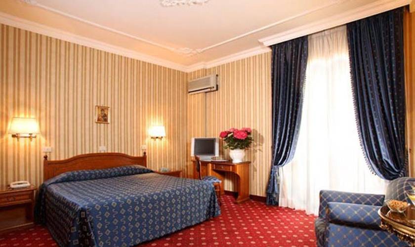 Standard dreibettzimmer Pace Helvezia Hotel Rom