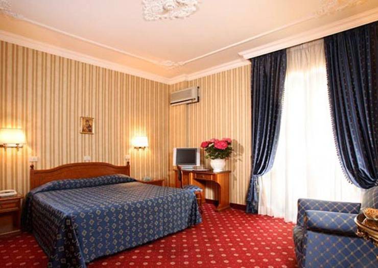 Chambre triple standard Hôtel Pace Helvezia Rome