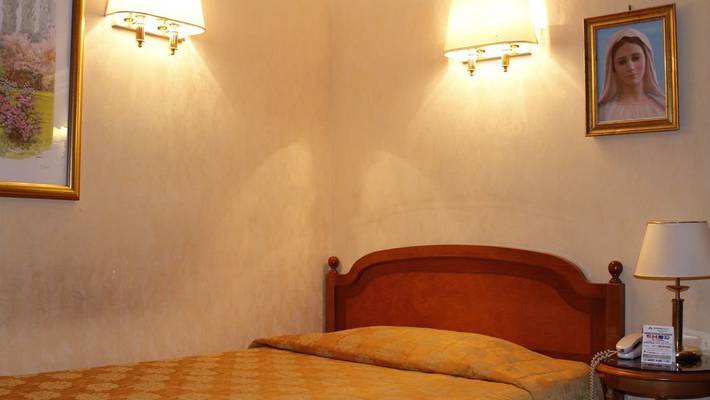 Single room Pace Helvezia Hotel Rome