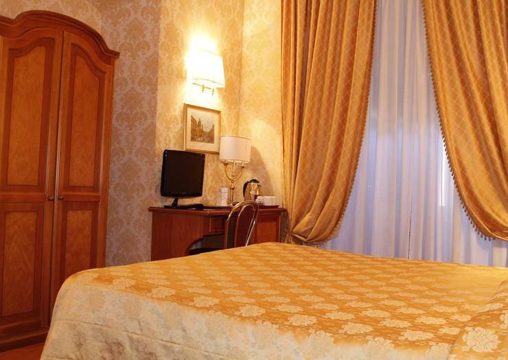 Chambre simple Hôtel Pace Helvezia Rome