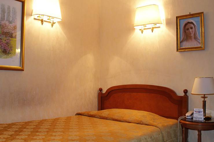 Single room pace helvezia hotel rome Single room pace helvezia hotel rome