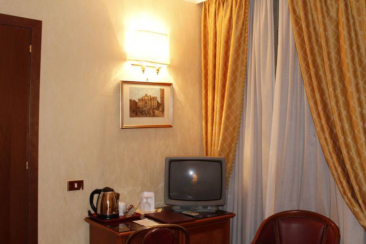 Chambre simple Hôtel Pace Helvezia Rome