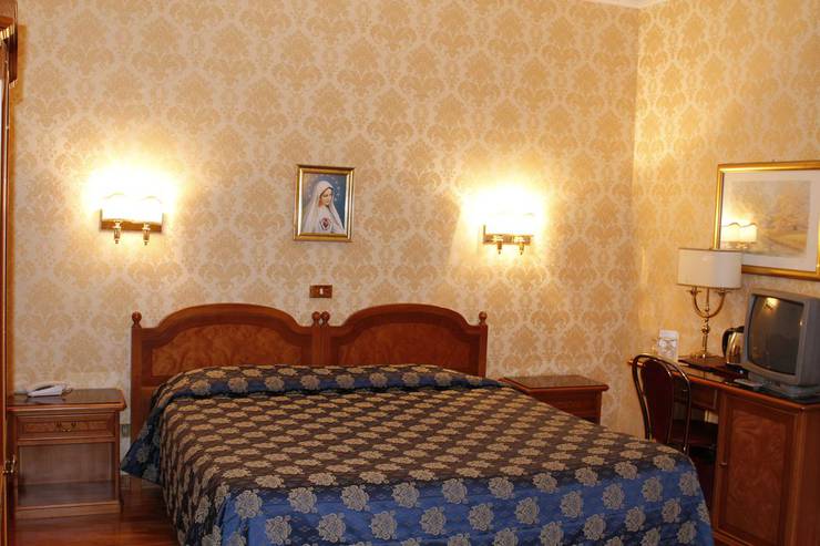 Standard double room for single use pace helvezia hotel rome Standard double room for single use pace helvezia hotel rome